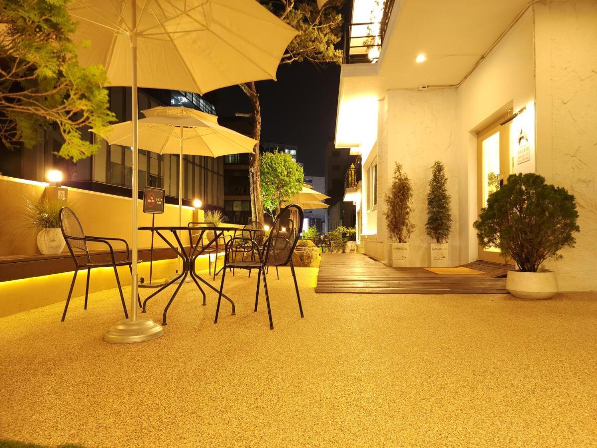 Oyo Myeongdong 5 Lodge Seoul Exterior foto